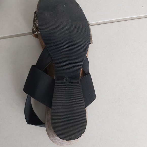 Sandals - Picture 3 of 6